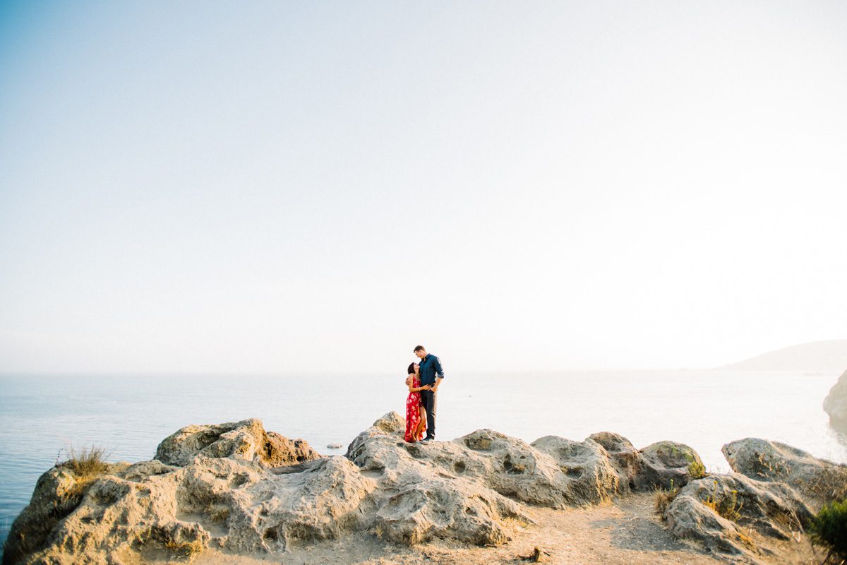 Couple at Pirates Cove in Pismo Beach by Avila Photographer Austyn Elizabeth Photography